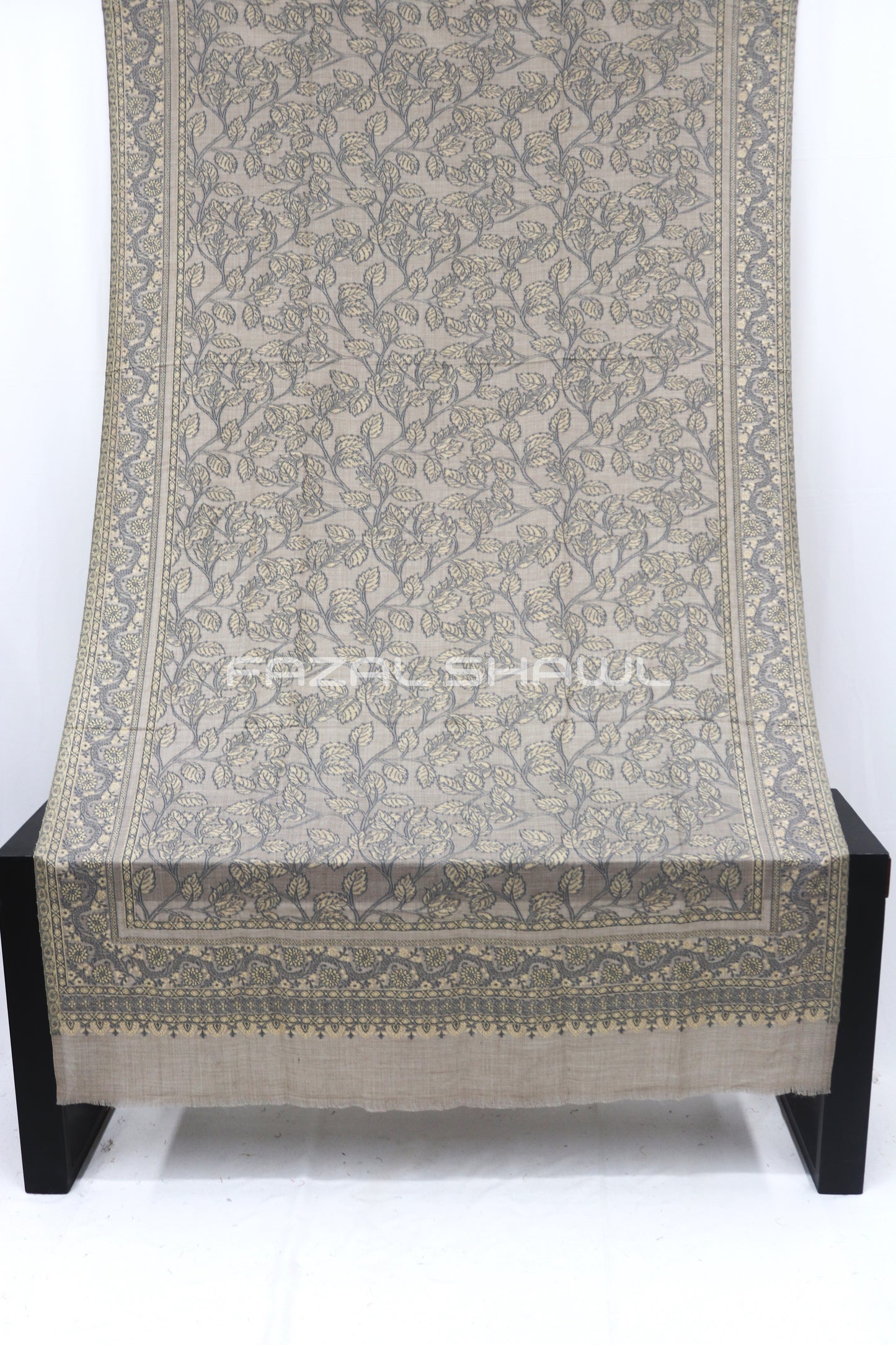 Kani Jaal Khadi