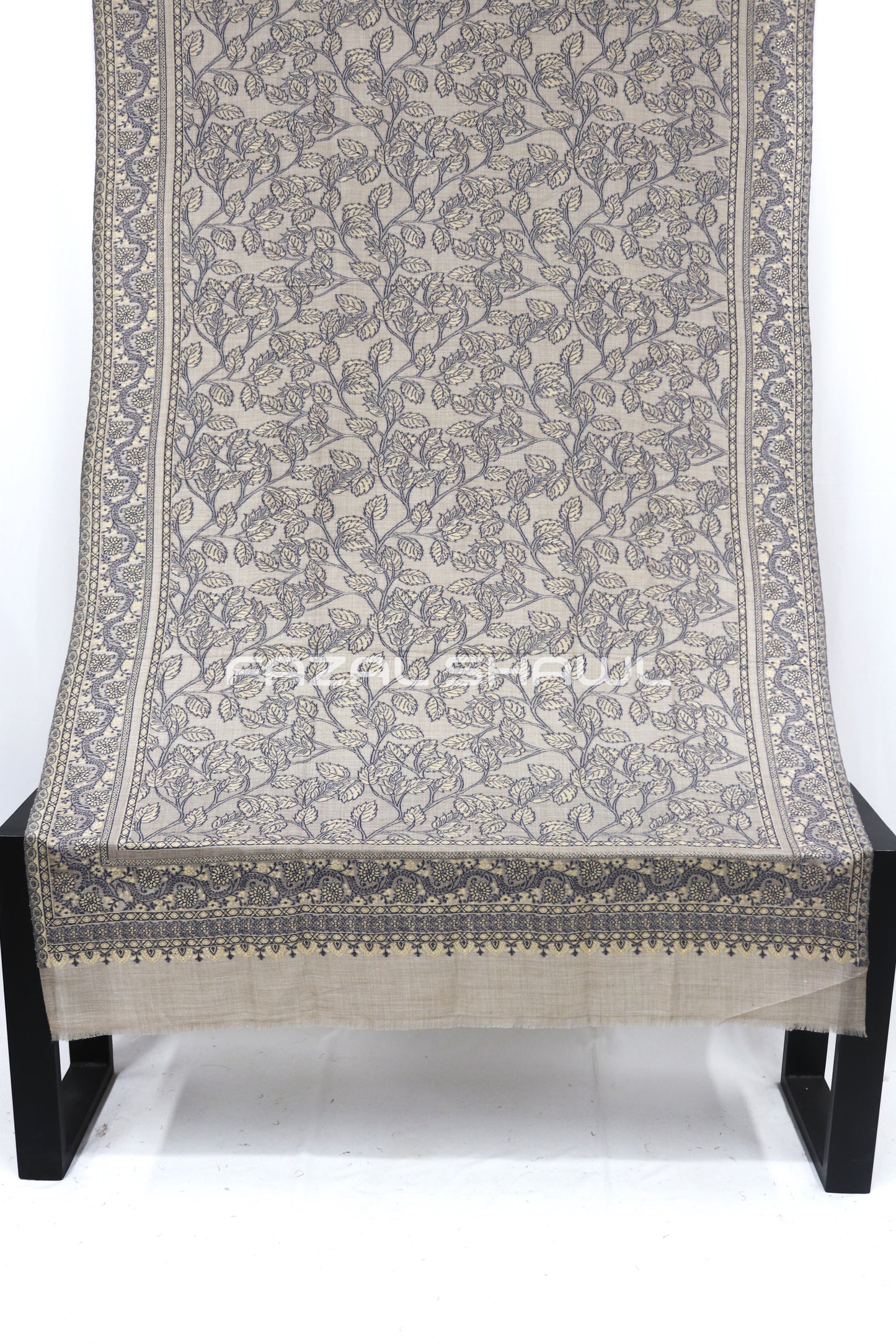 Kani Jaal Khadi