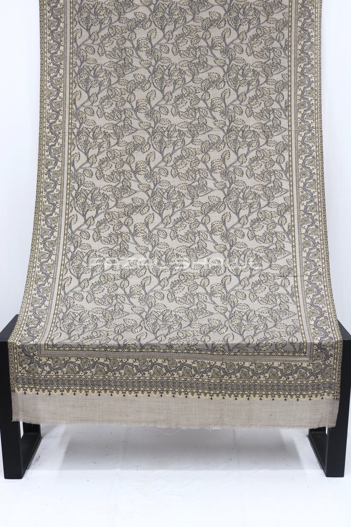 Kani Jaal Khadi