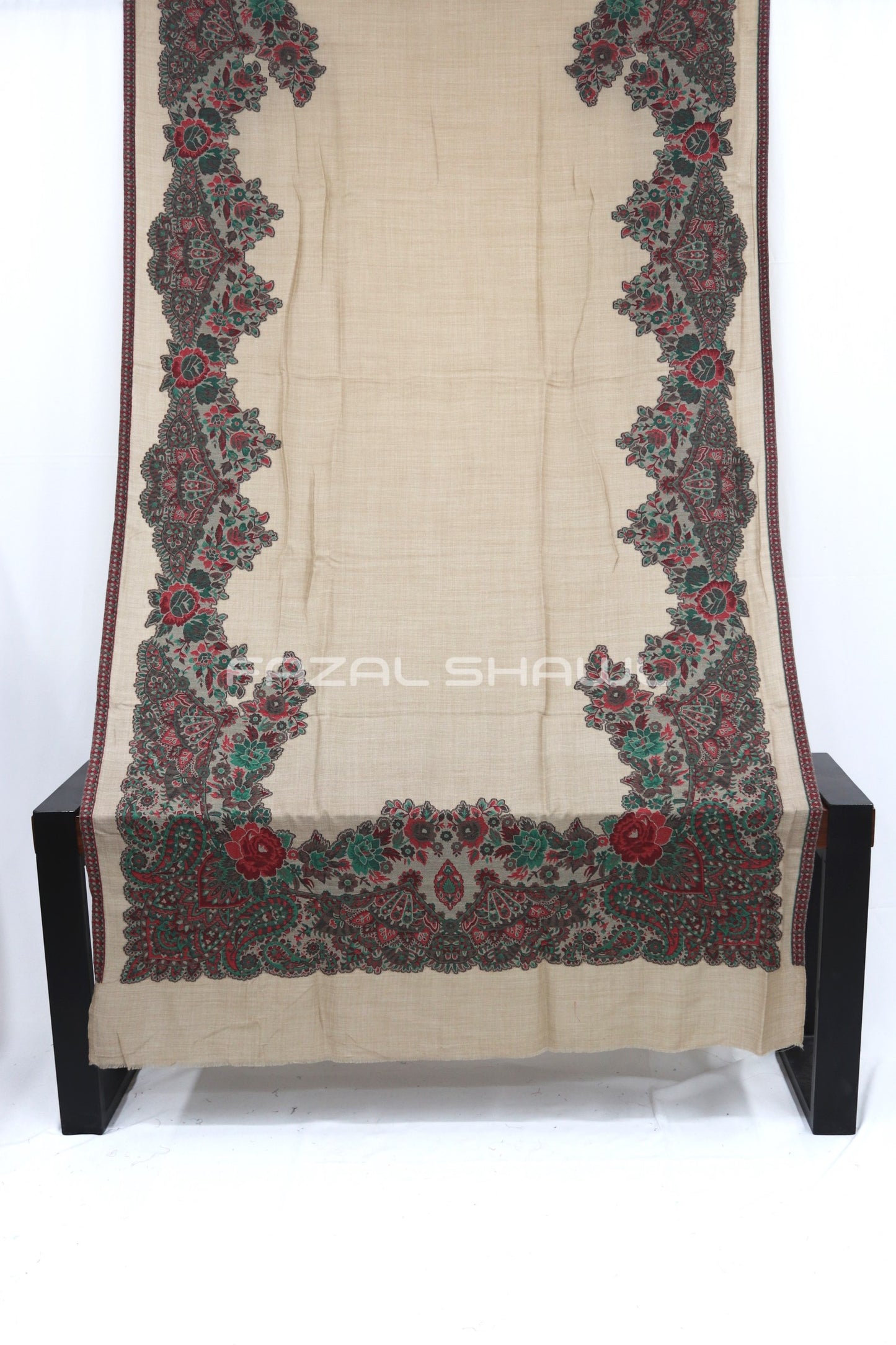 Kaani Four Side Border Boti