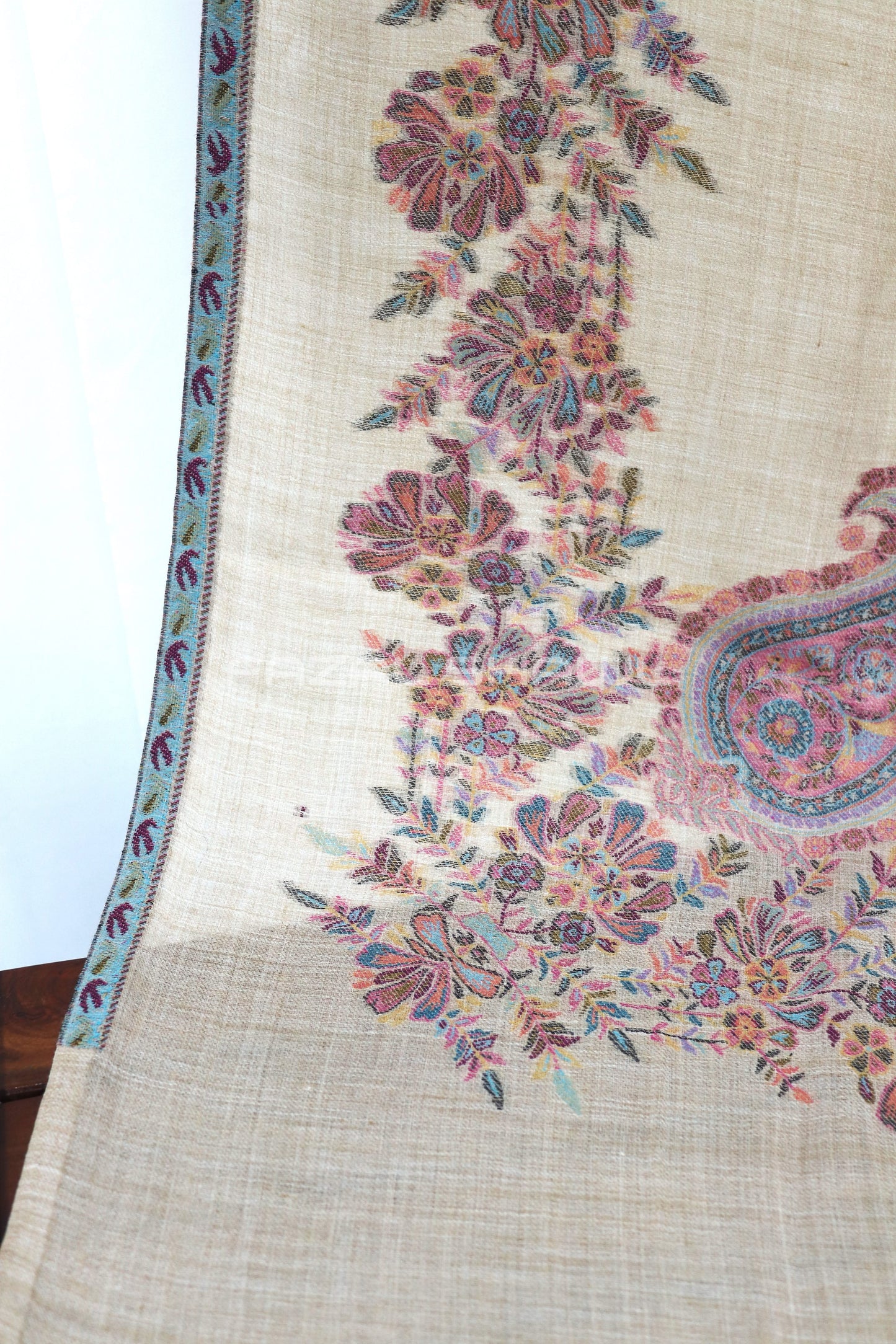 Kaani Multicolor Border