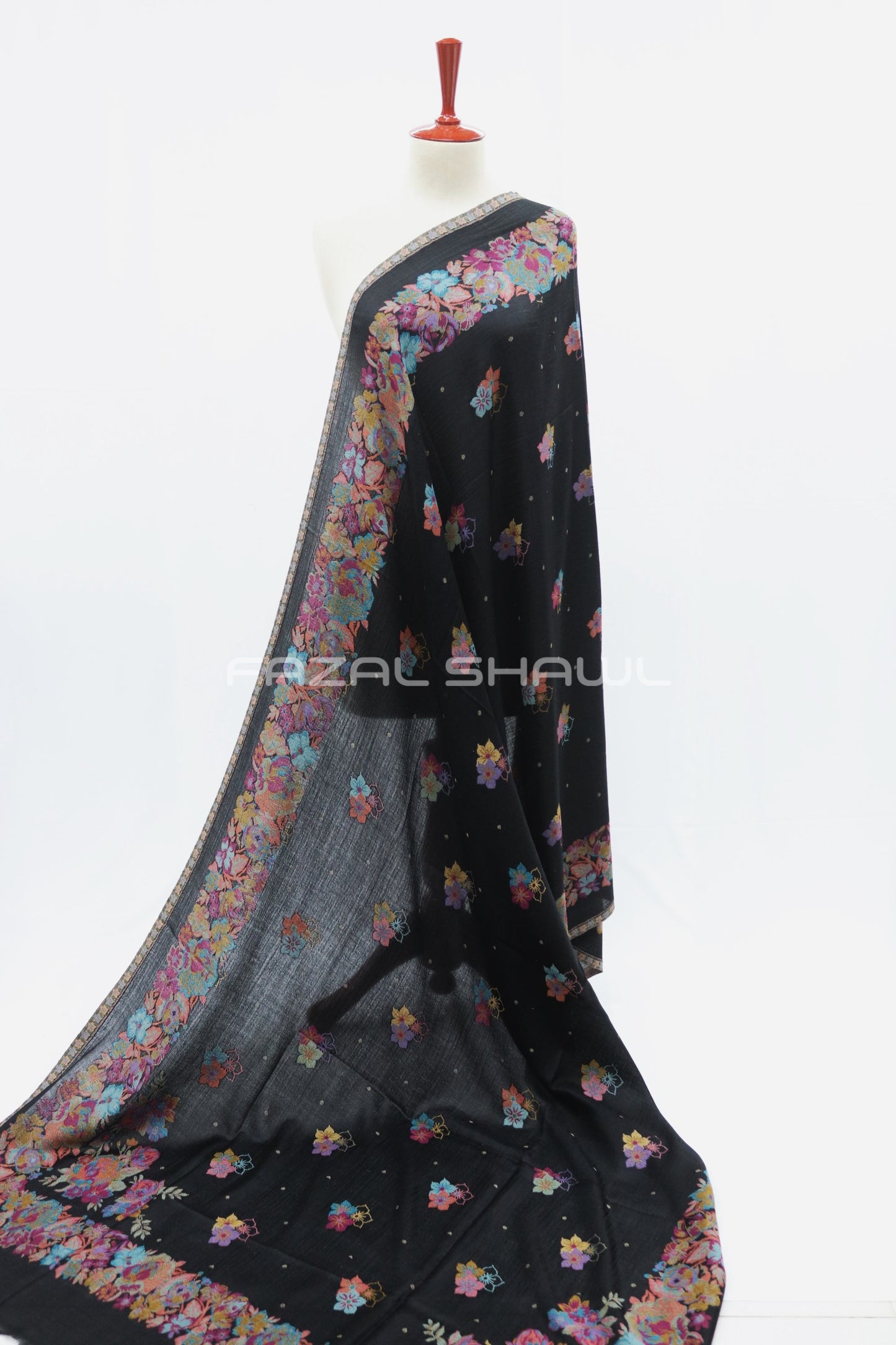 Kaani Four Side Border Boti