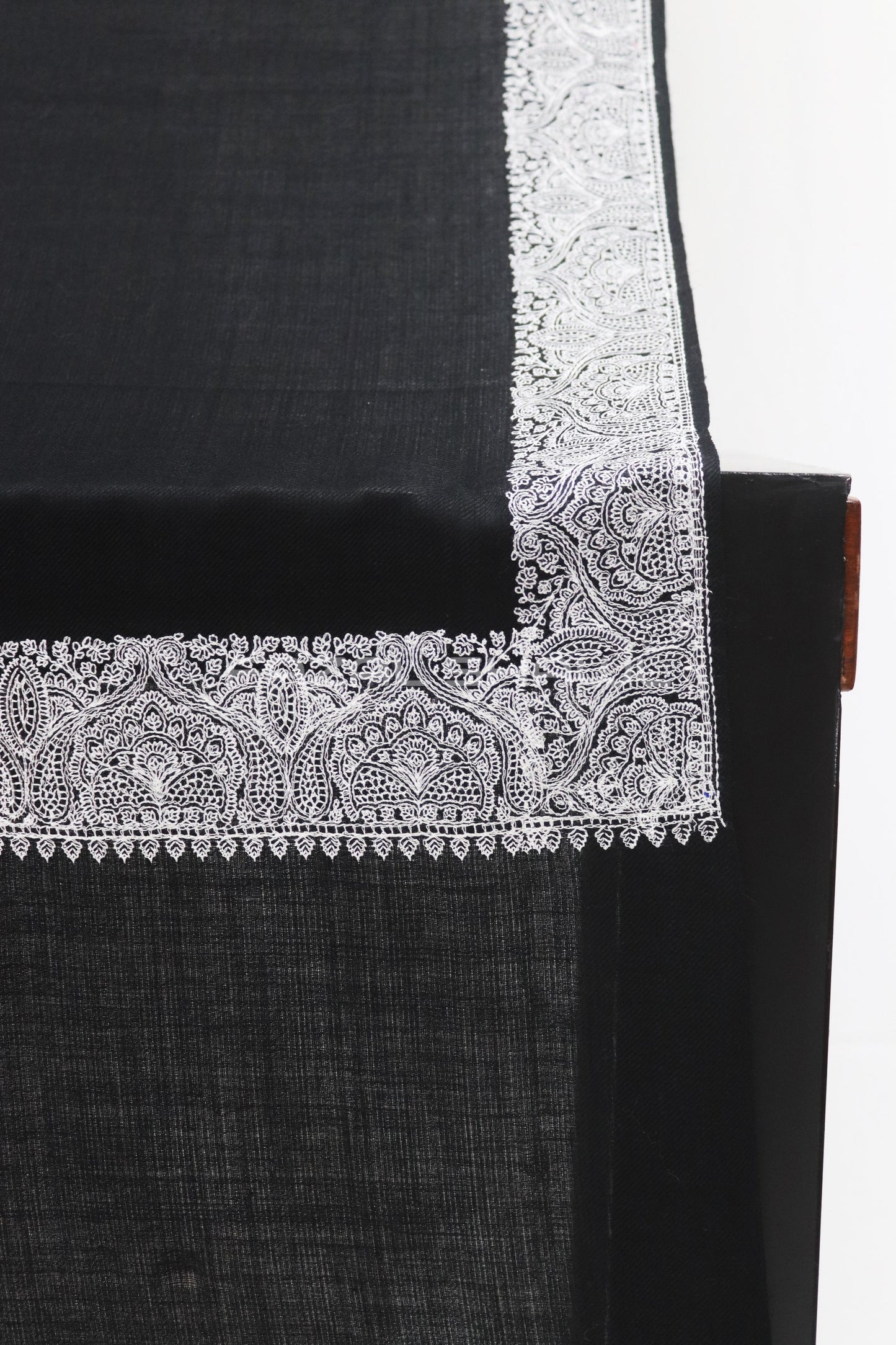 Multi Top Dour 4 Side Nalki Border
