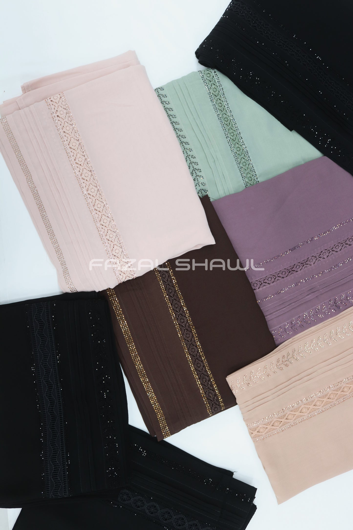 Lais And Stone Border