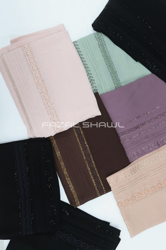 Lais And Stone Border