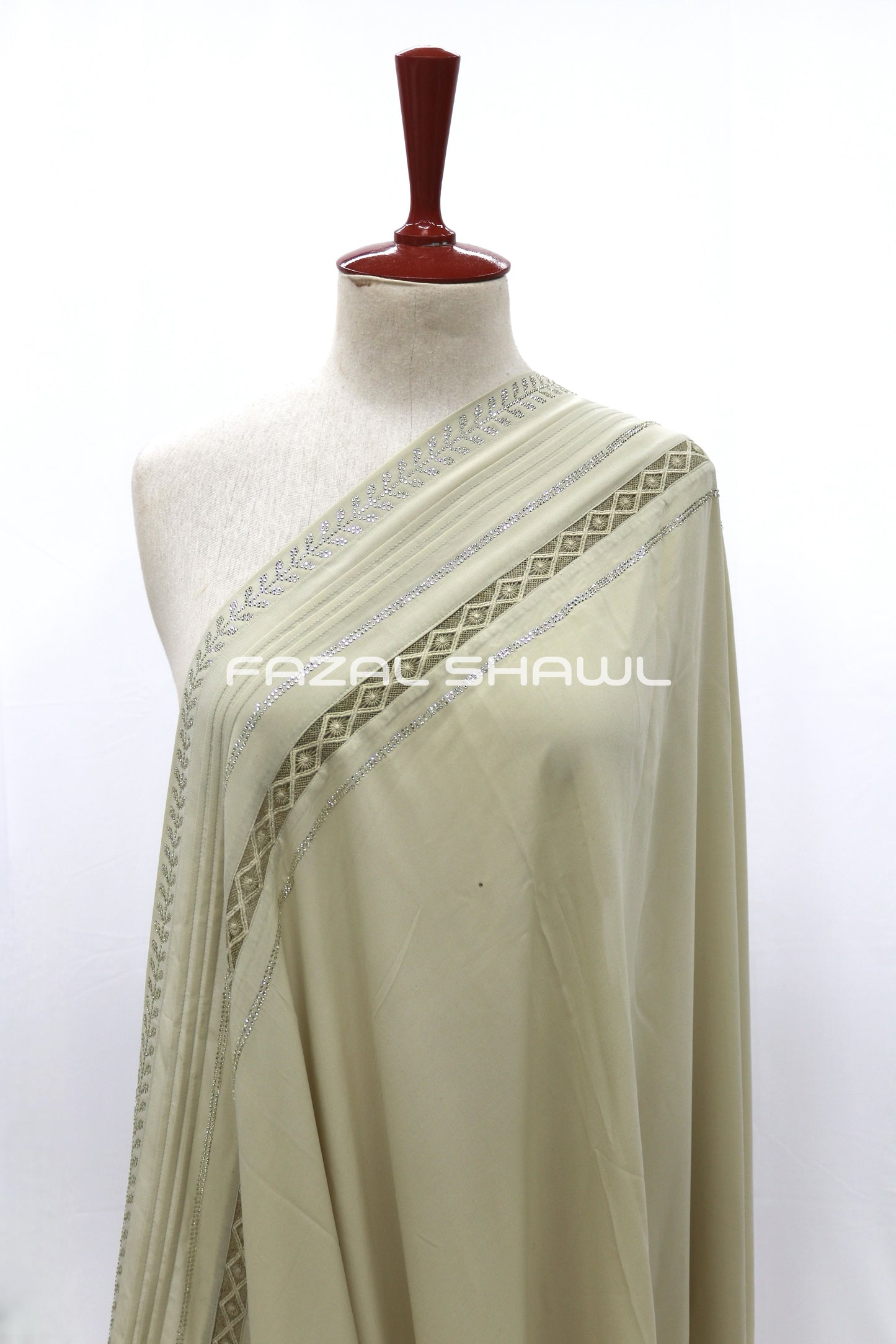 Lais And Stone Border