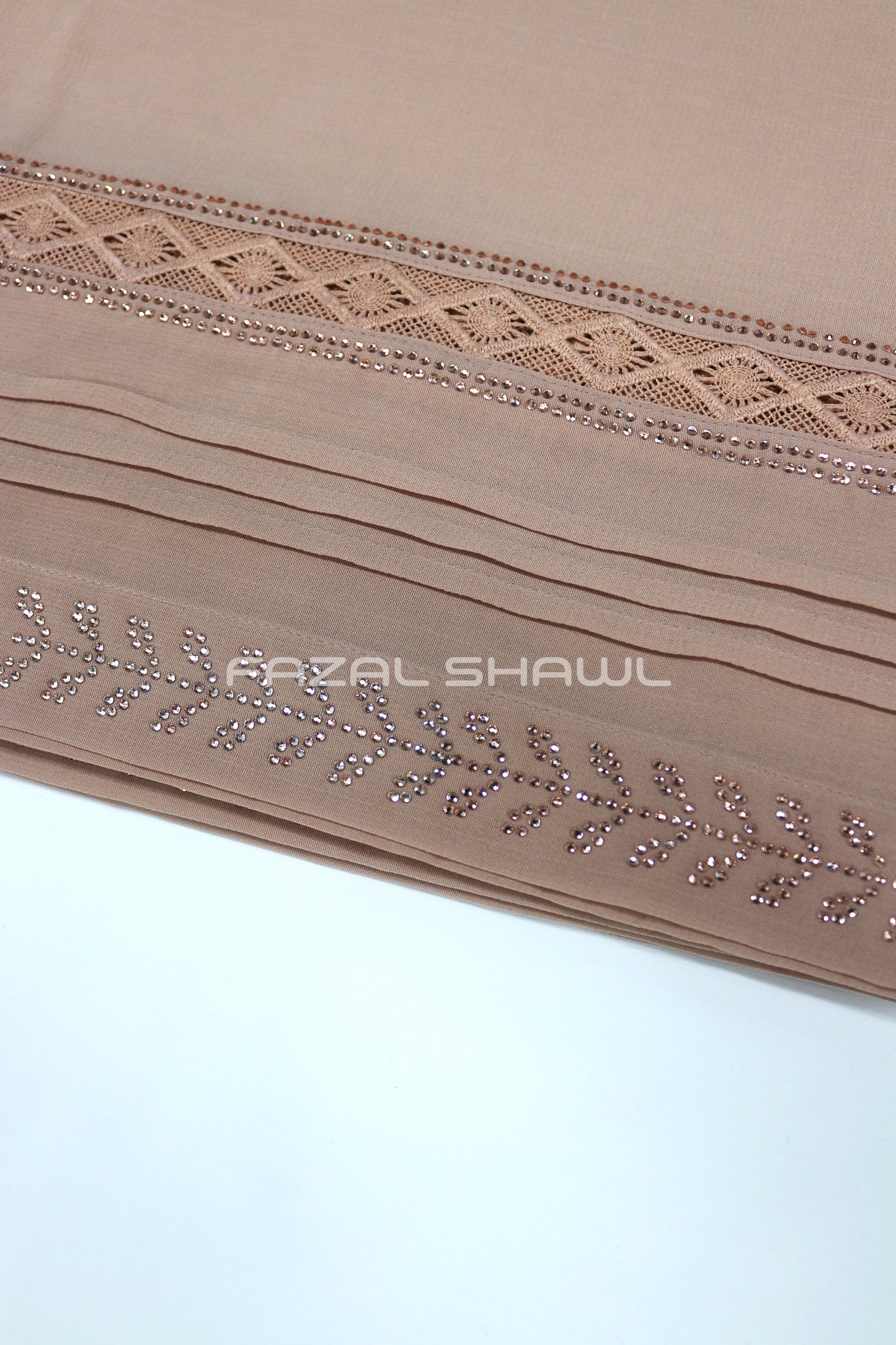 Lais And Stone Border